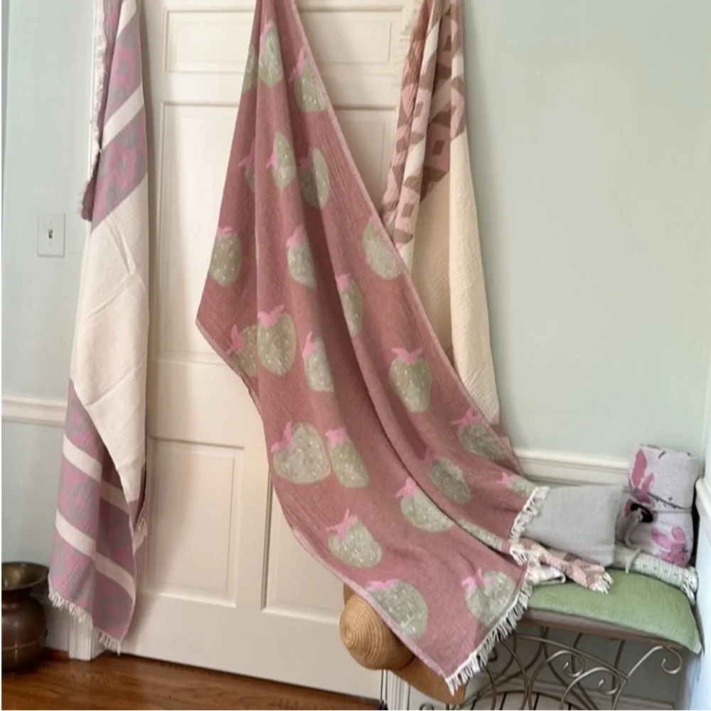 Strawberry Travel Wrap Spring Green Rasin Purple Loom Weave Organic Cotton NEW!